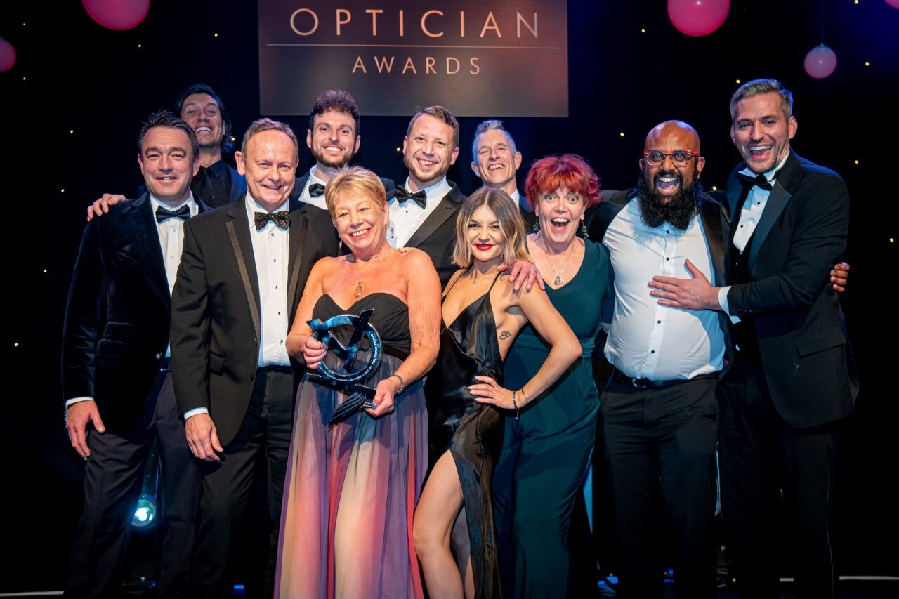  Menicon Bloom recognised as Contact Lens of the Year at 2022 Optician Awards